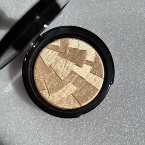 Anastasia Beverly Hills Illuminator - So Hollywood NWT